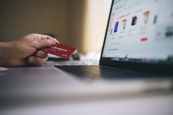 How to design a user-friendly e-commerce checkout process?